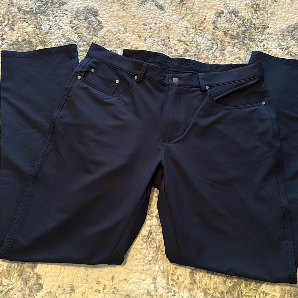 NWT Men’s Greg Norman Navy Pants